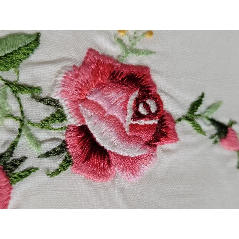 Starched Linen Tea Fingertip Towel Needlepoint Pink Floral Roses 13x19 inch Vtg